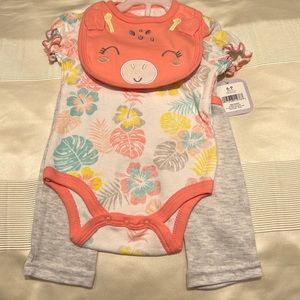 René Rofé - 3 piece set with Bib